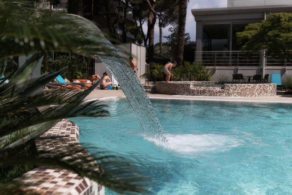 Hotel Arizona Lignano Sabbiadoro Eksteriør billede